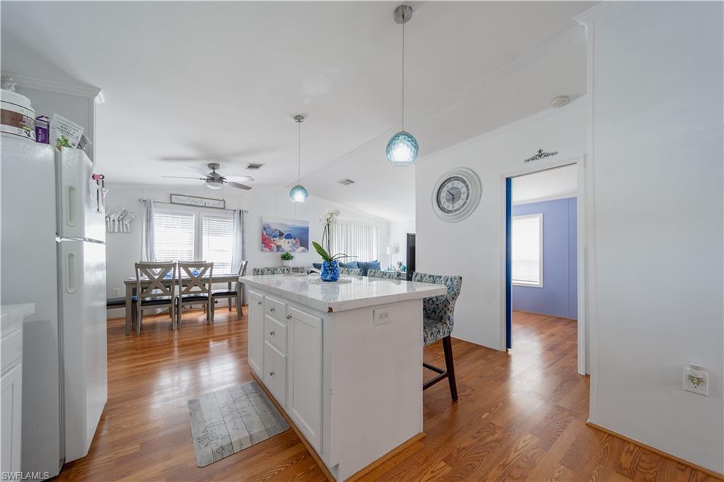 433 Riviera Blvd W Property Photo 5