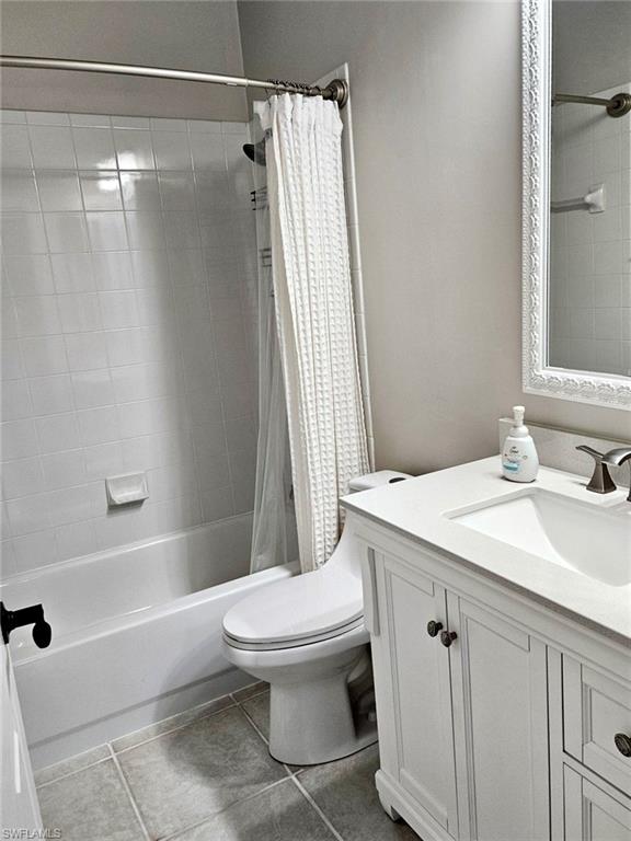 7687 Cameron Cir Property Photo 25