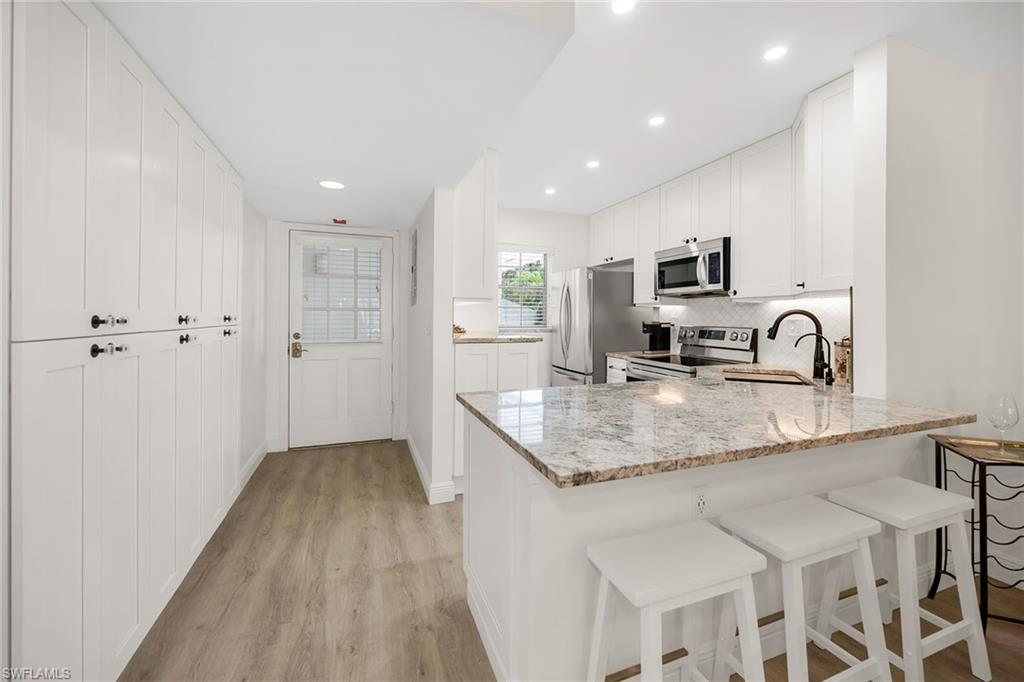 290 Banyan Blvd # 290 Property Photo 6