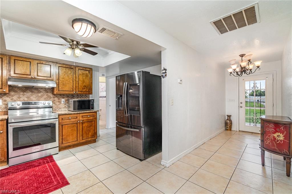 1214 Sw 8th Ct Property Photo 5