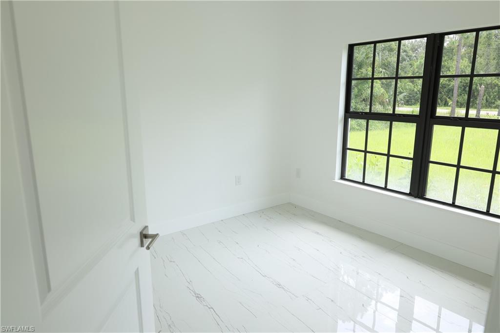 407 Washington Ave Property Photo 31