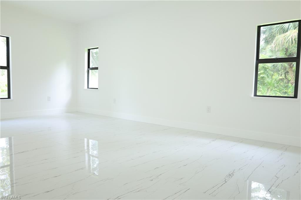 407 Washington Ave Property Photo 33