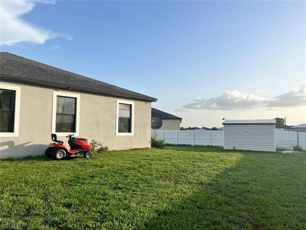 1107 N Capri Ct Property Photo 11