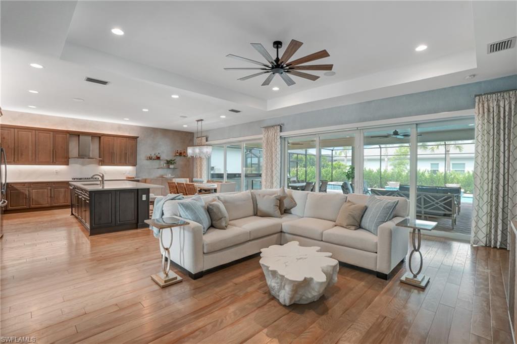 12068 Azalea Way Property Photo 24