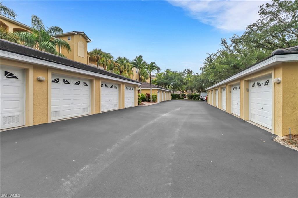 3471 Pointe Creek Ct # 202 Property Photo 2