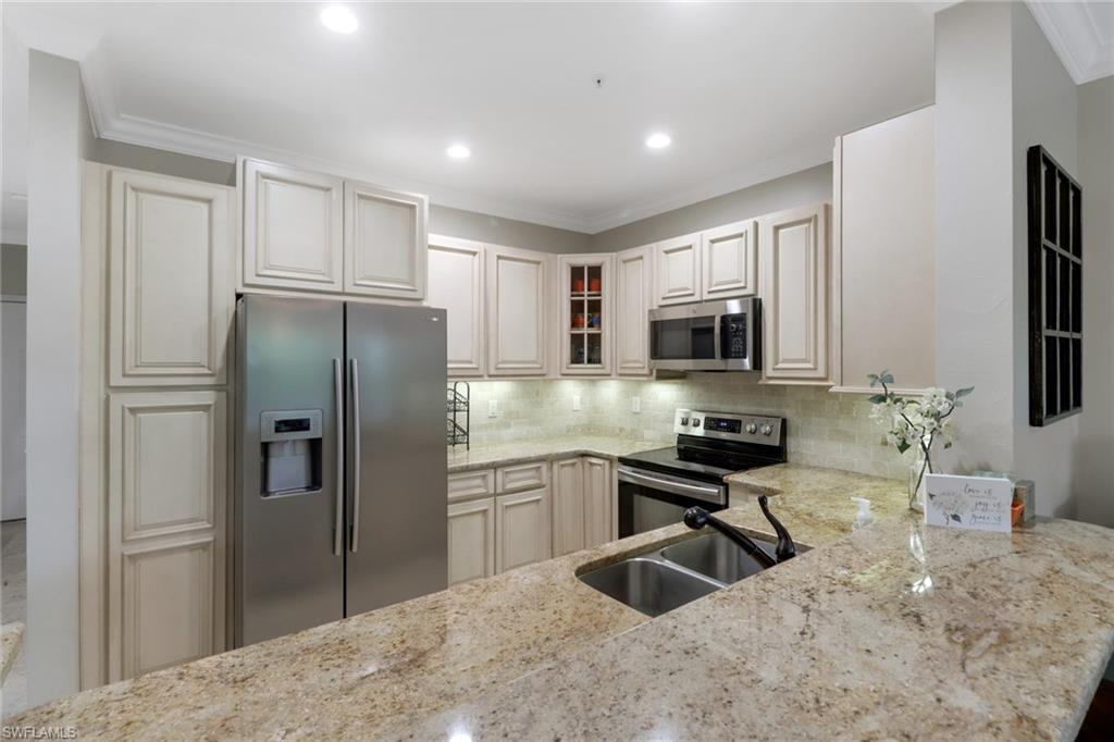 3471 Pointe Creek Ct # 202 Property Photo 6