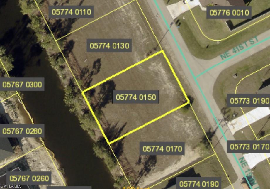 4018 NE 19th PL Property Photo 1