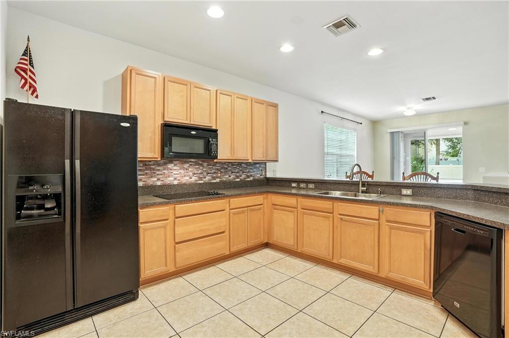 10043 Winding River Rd Property Photo 7