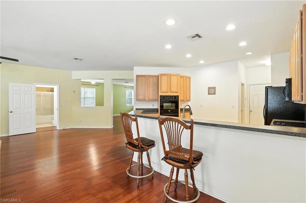 10043 Winding River Rd Property Photo 8