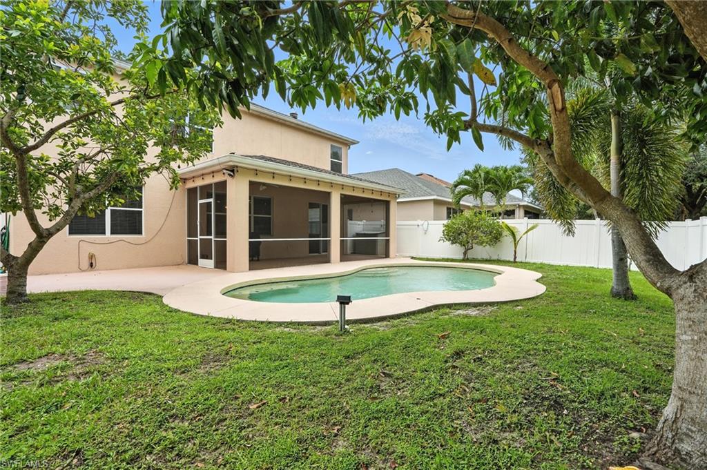 10043 Winding River Rd Property Photo 9