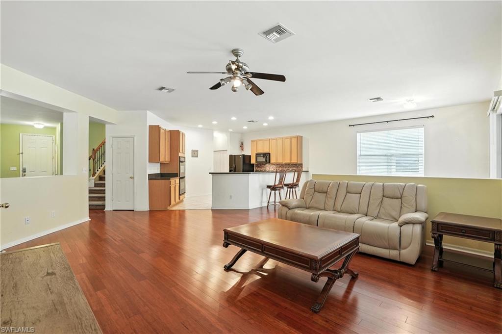 10043 Winding River Rd Property Photo 12