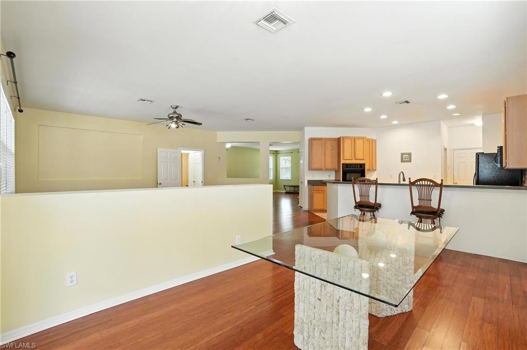 10043 Winding River Rd Property Photo 14