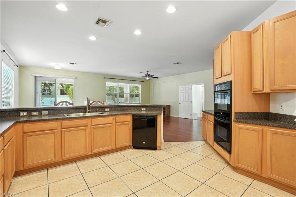 10043 Winding River Rd Property Photo 16