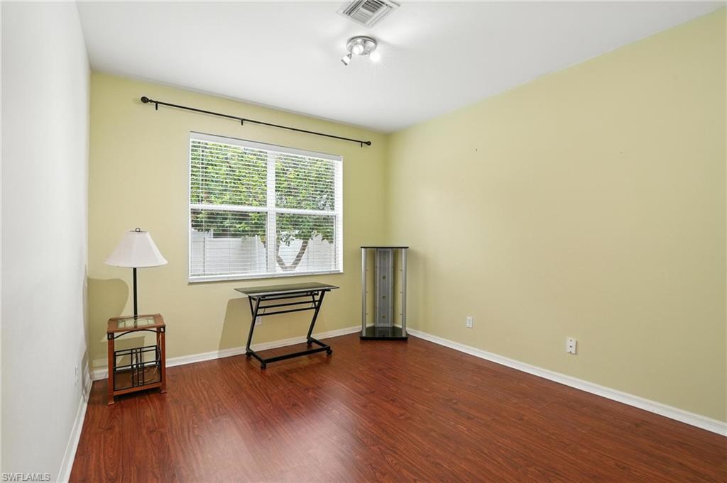 10043 Winding River Rd Property Photo 17
