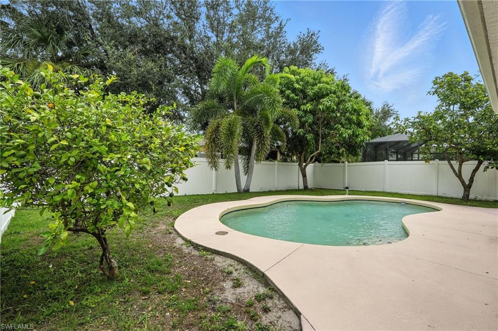 10043 Winding River Rd Property Photo 42