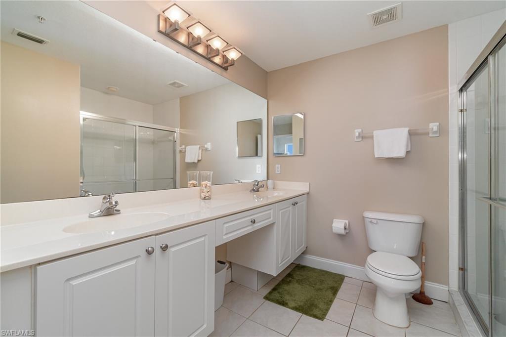 9025 Colby Dr # 2121 Property Photo 10