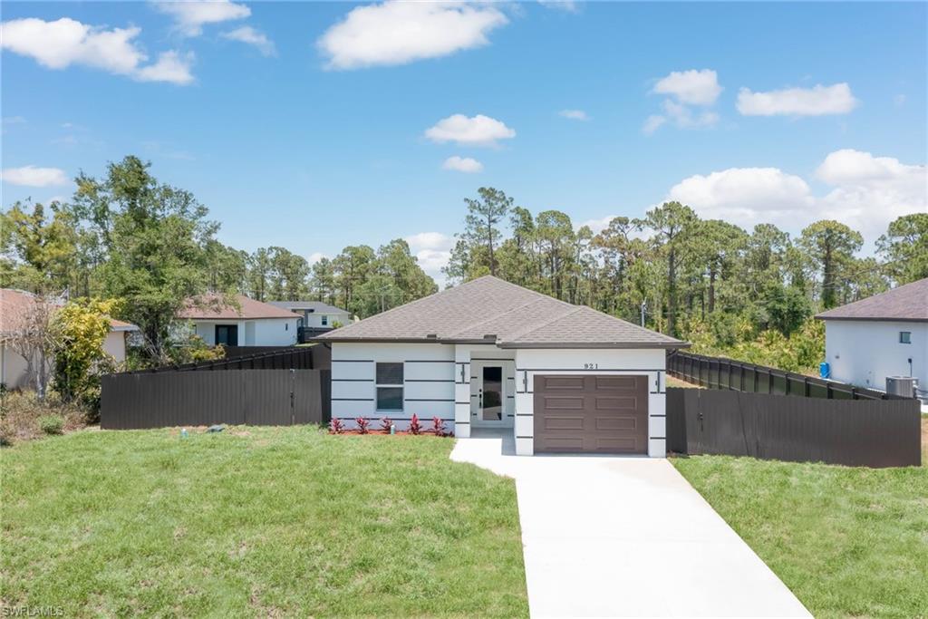812 Jaguar Blvd Property Photo 1