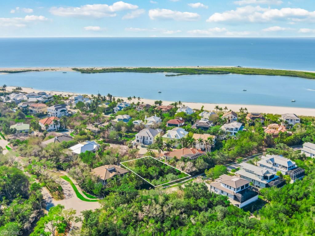 950 Sea Oats Ct Property Photo 3