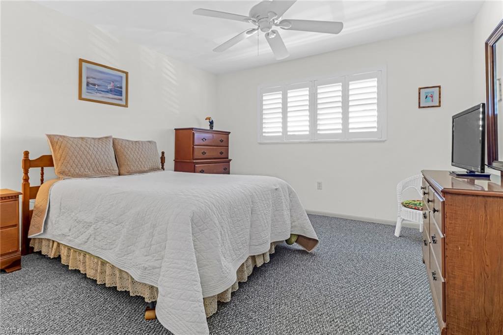 300 Valley Stream Dr # A10 Property Photo 11