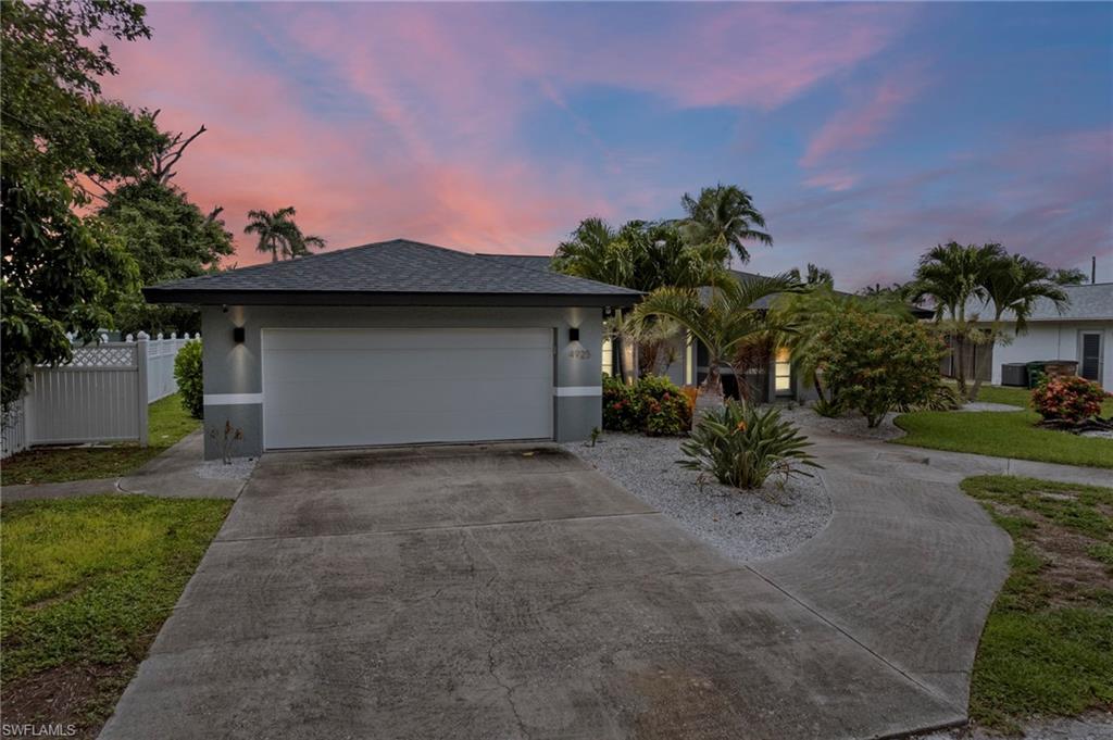 4925 Del Prado Blvd S Property Photo 2