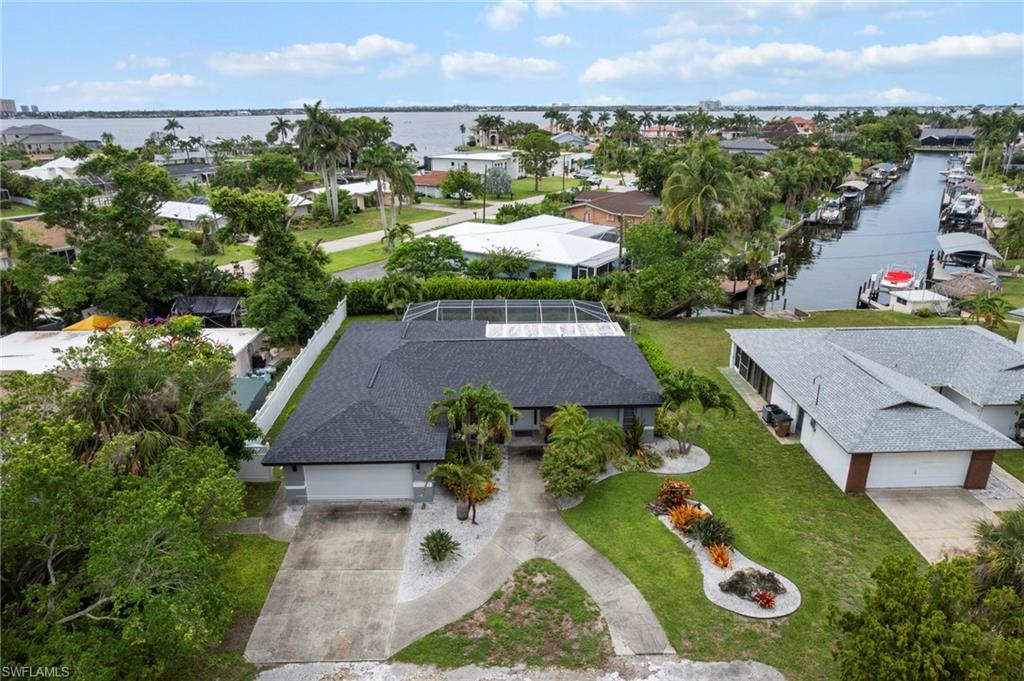4925 Del Prado Blvd S Property Photo 3