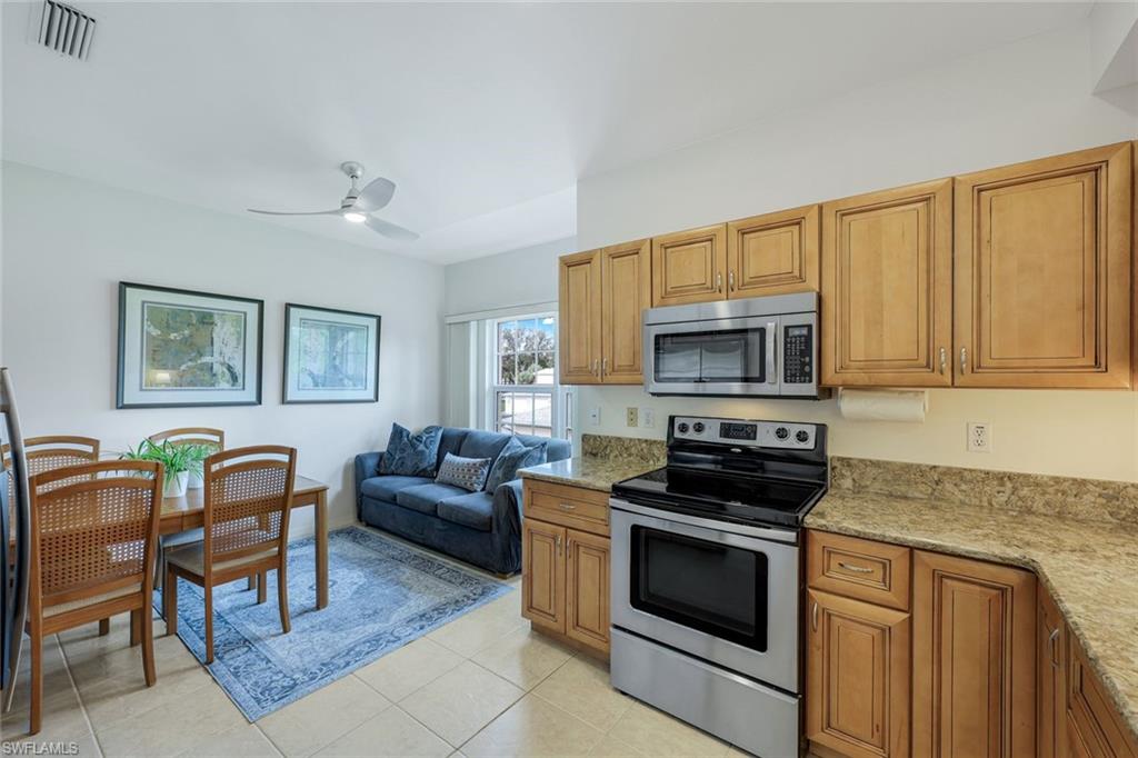 437 Wiggins Lake Ct # 201 Property Photo 6