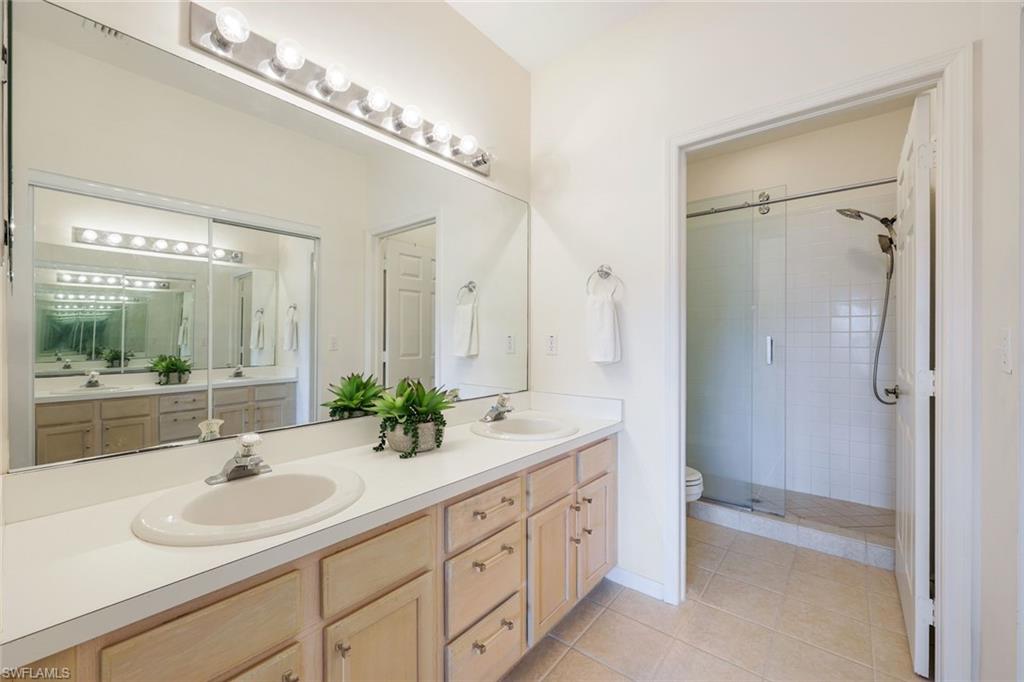 437 Wiggins Lake Ct # 201 Property Photo 14