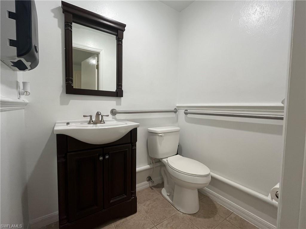 923 Del Prado Blvd S # 203 Property Photo 9