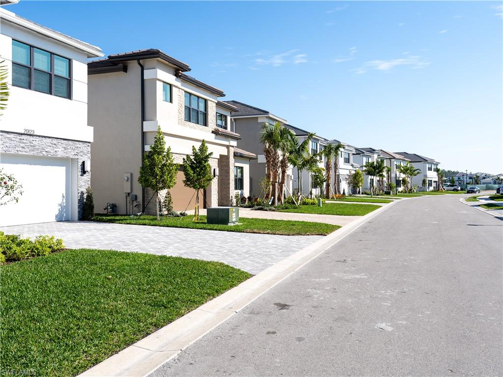 20123 Camellia Crosse Ln Property Photo 3