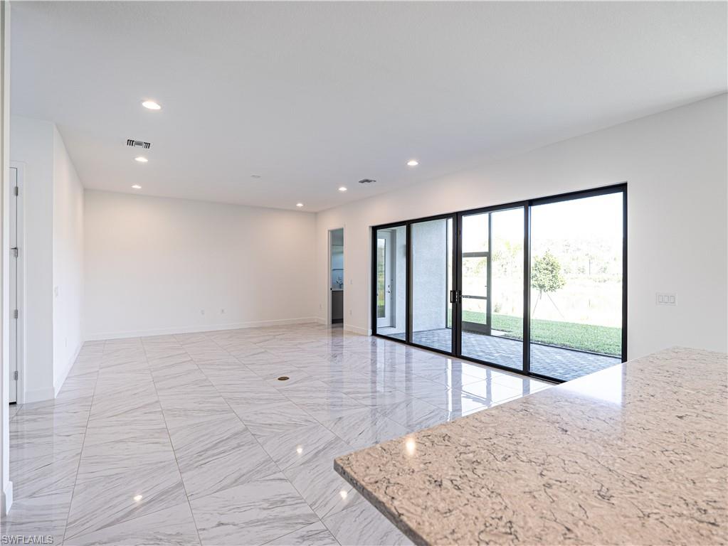 20123 Camellia Crosse Ln Property Photo 15