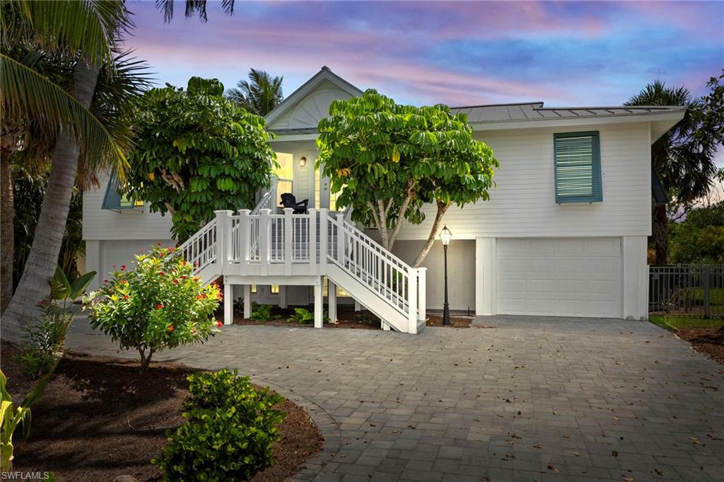1062 S Yachtsman Dr Property Photo 2