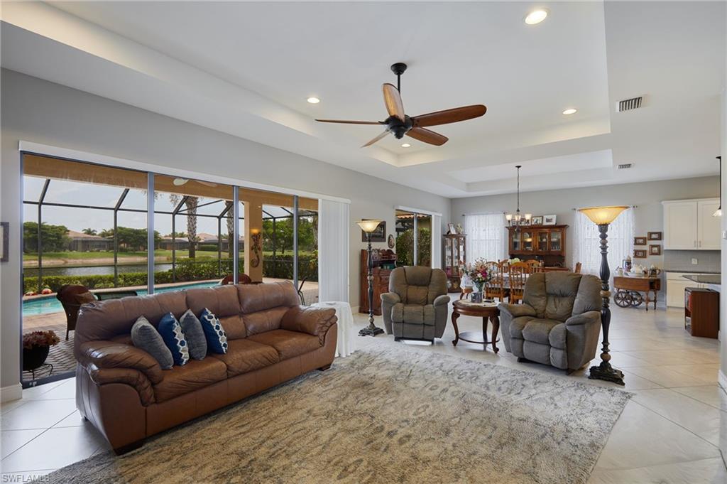 10037 Avalon Lake Cir Property Photo 7