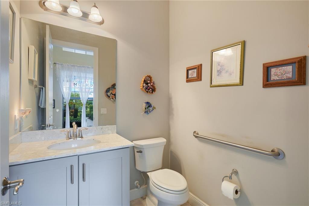 10037 Avalon Lake Cir Property Photo 16