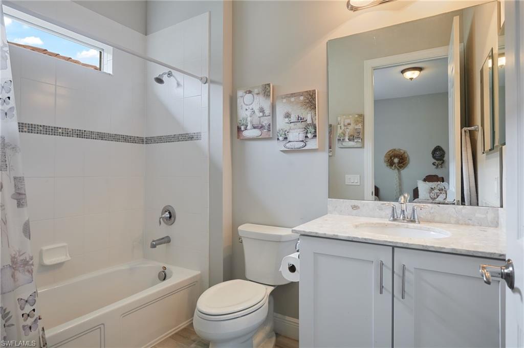 10037 Avalon Lake Cir Property Photo 18