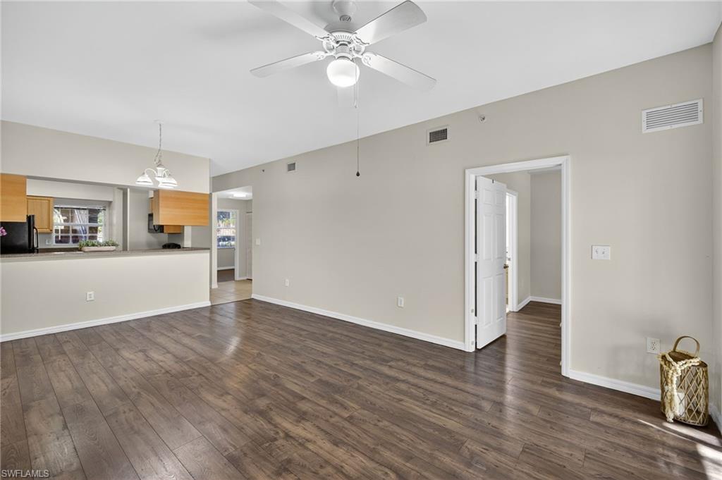 950 Hancock Creek South Blvd # 115 Property Photo 2