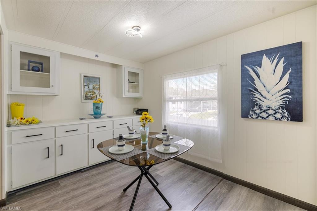 952 Days Ln Property Photo 5