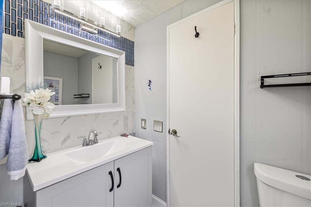 952 Days Ln Property Photo 15