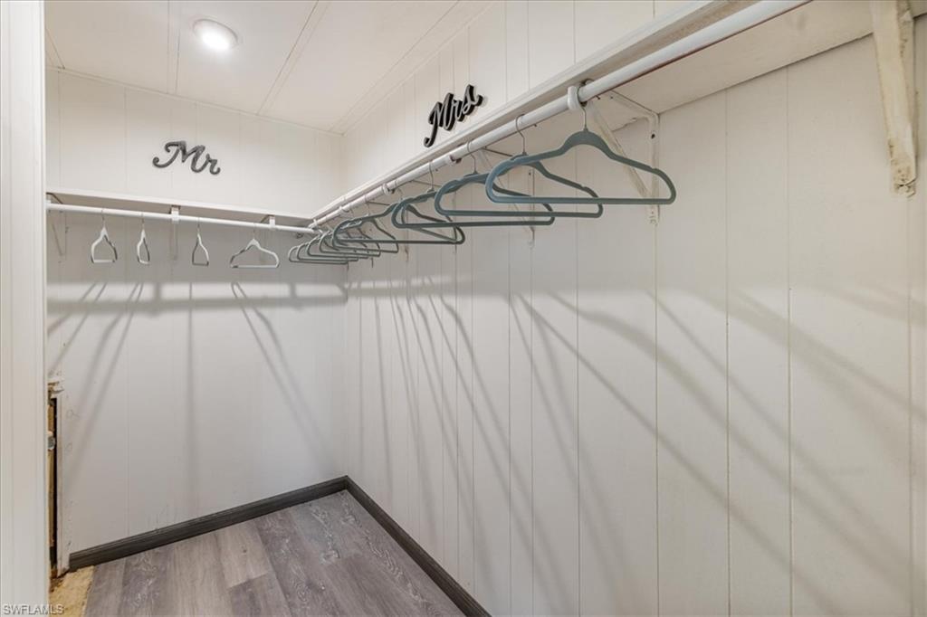 952 Days Ln Property Photo 16