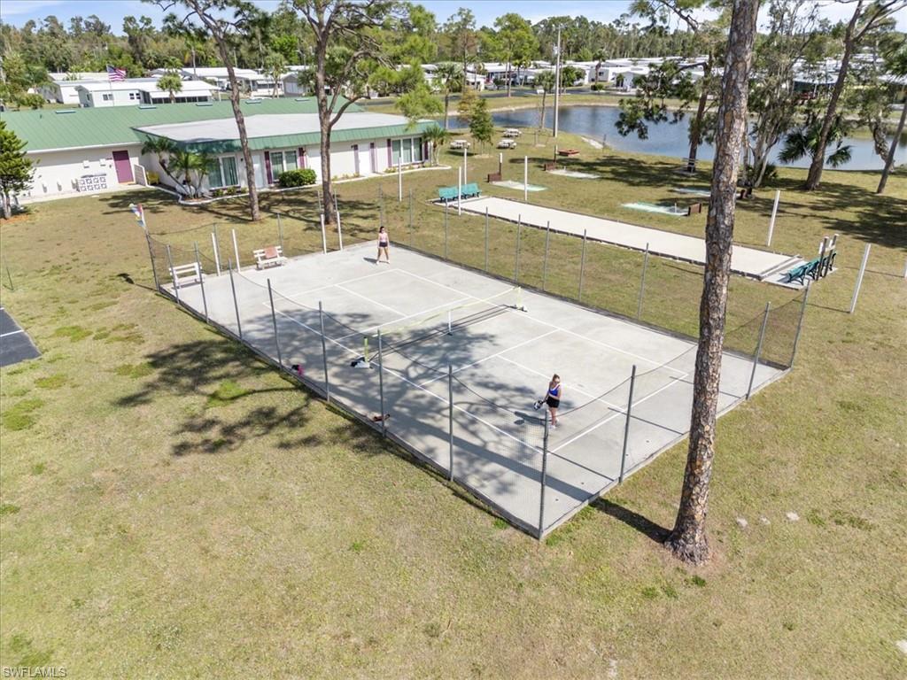 952 Days Ln Property Photo 39