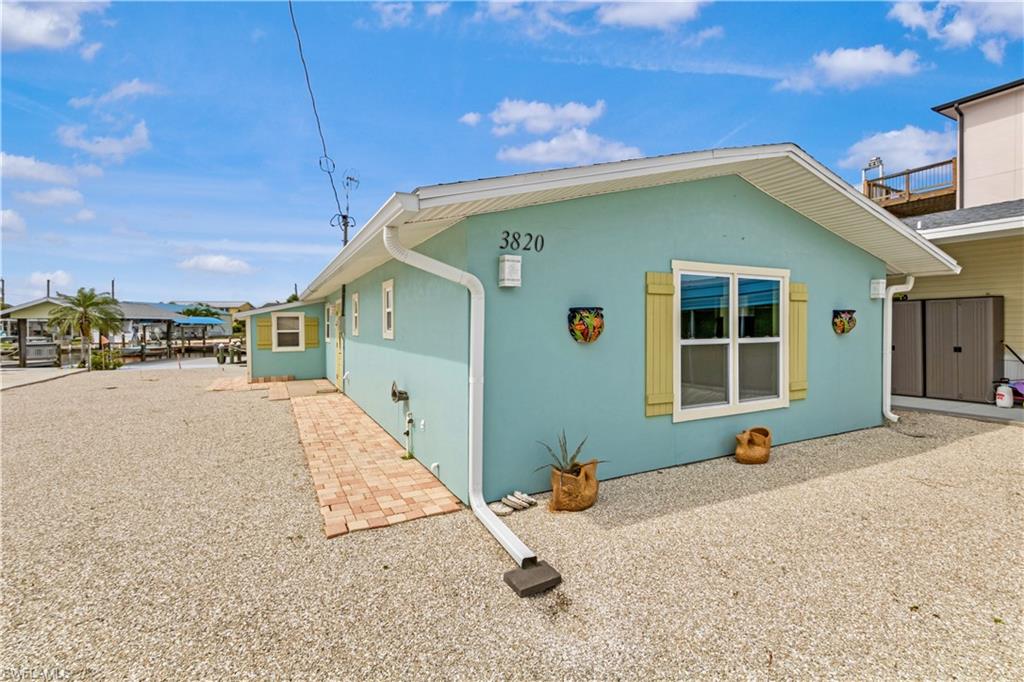 3820 Coconut Dr Property Photo 1