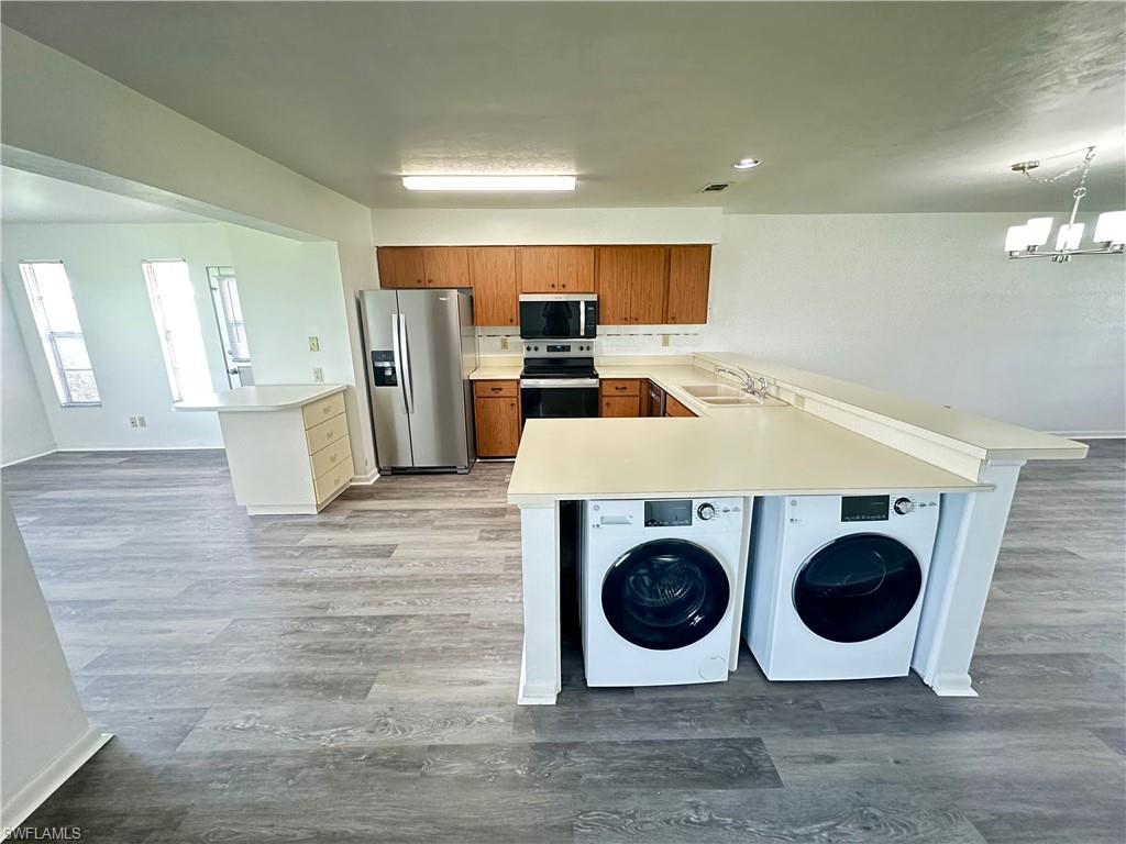 1605 Ridgecrest St Property Photo 3