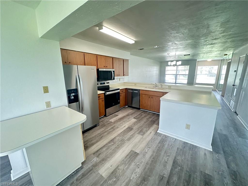 1605 Ridgecrest St Property Photo 4