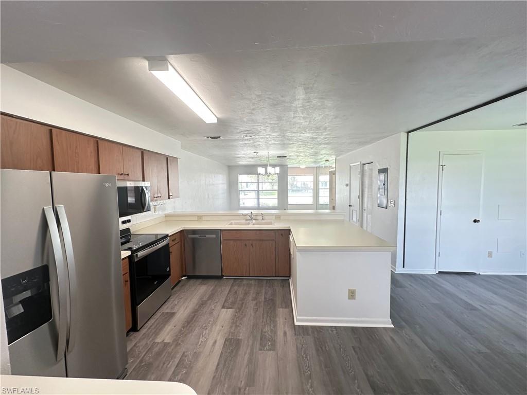 1605 Ridgecrest St Property Photo 6