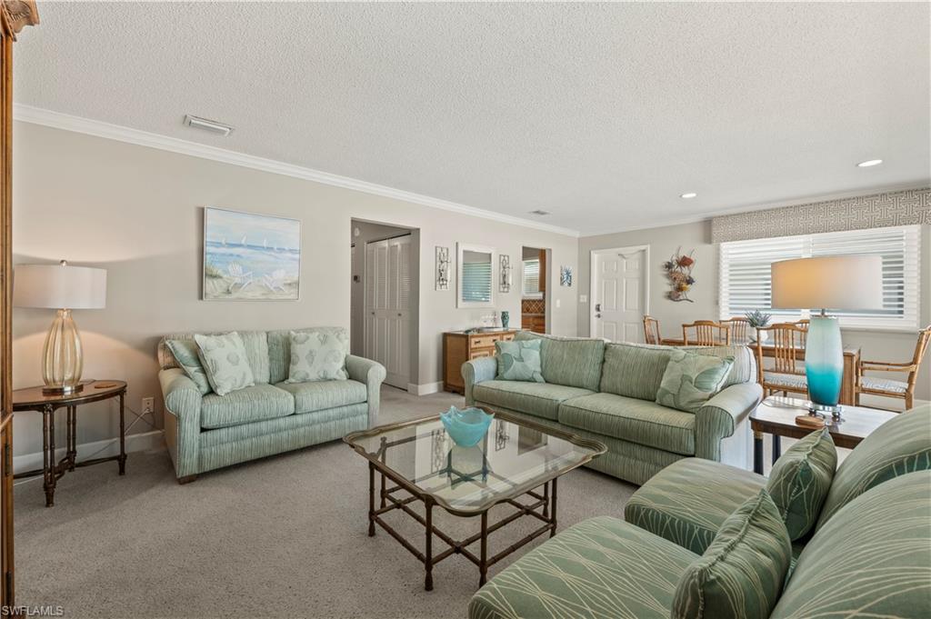 2500 Gulf Shore Blvd N N4 Property Photo 17