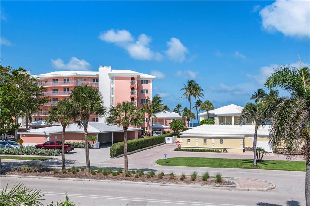 2500 Gulf Shore Blvd N N4 Property Photo 19