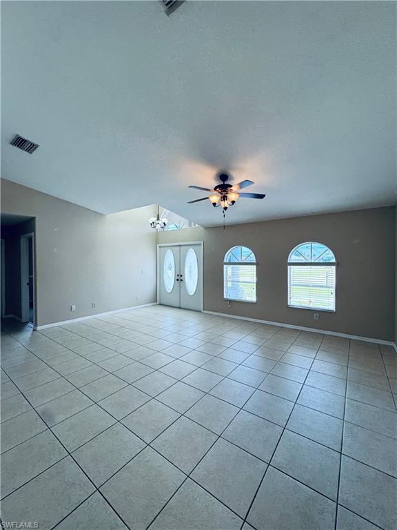 161 Se 1st Pl Property Photo 3