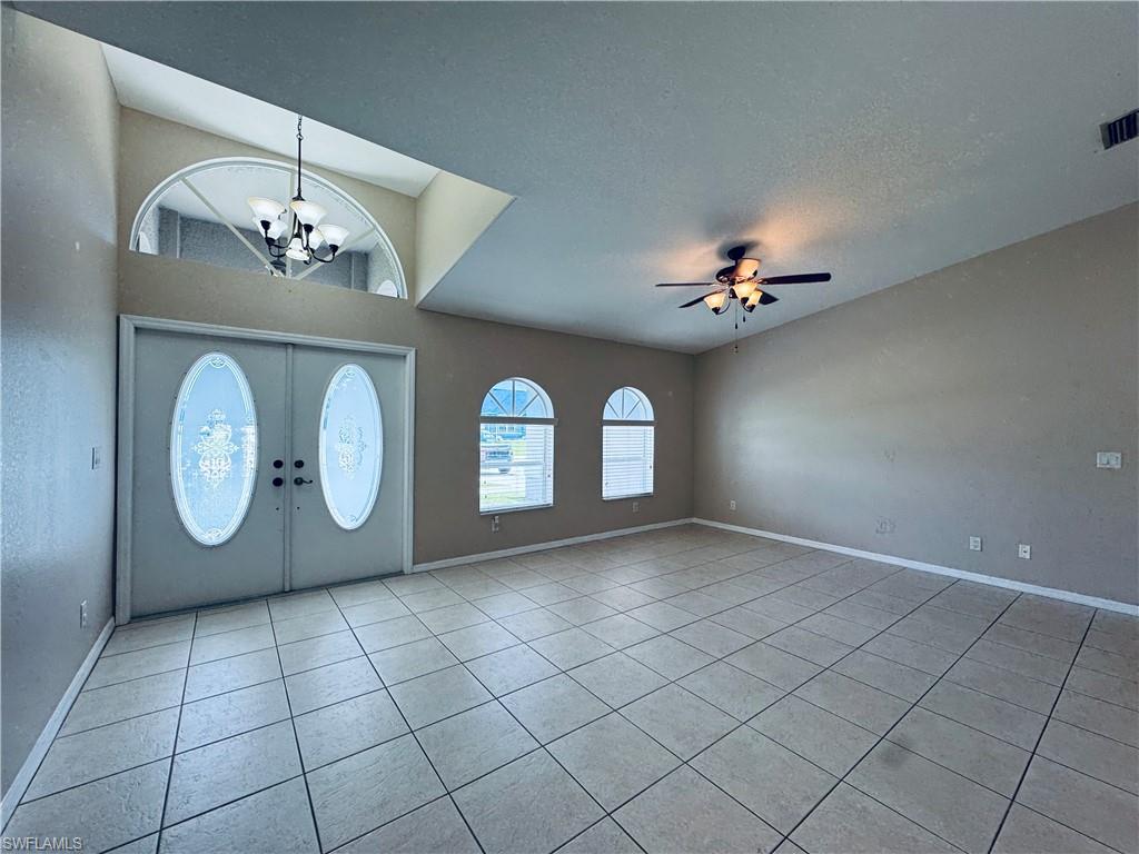 161 Se 1st Pl Property Photo 4