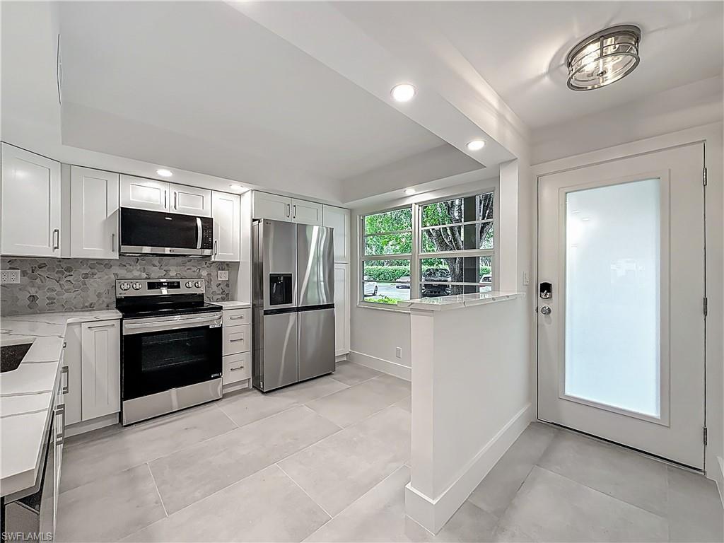4701 Martinique Dr # L1 Property Photo 14