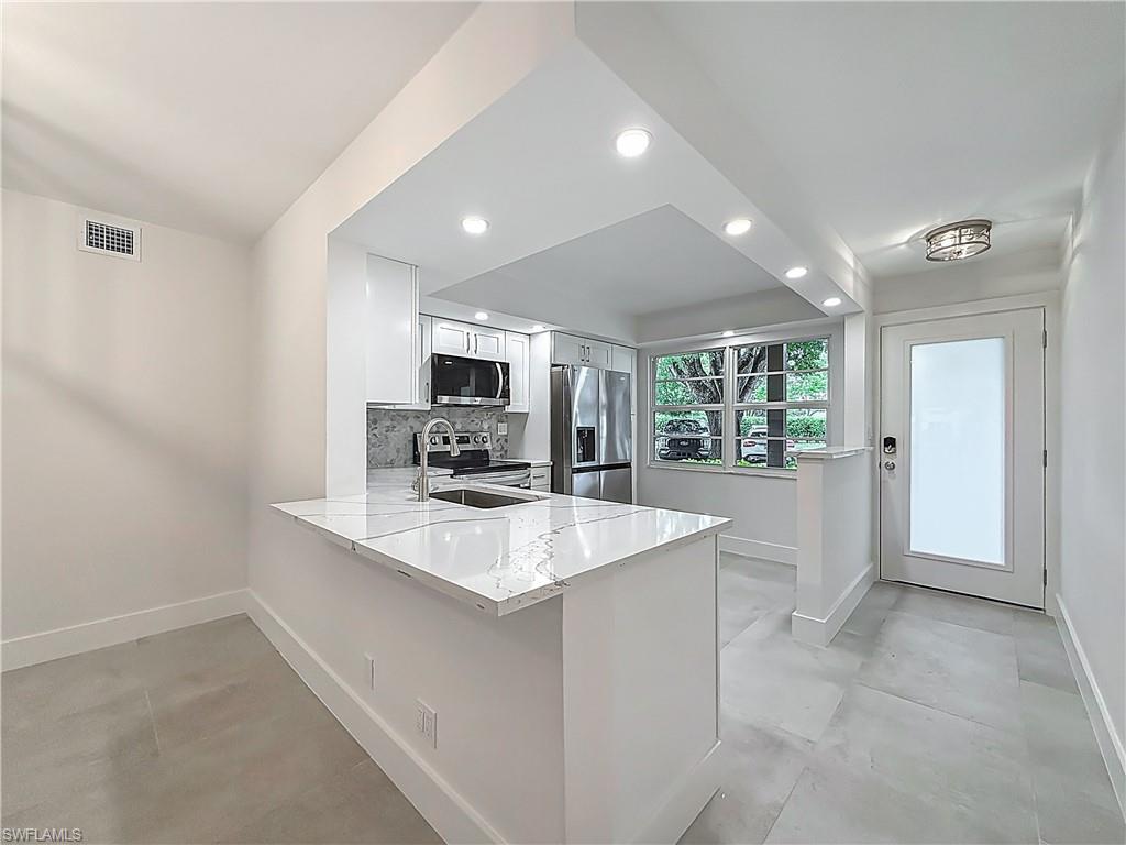 4701 Martinique Dr # L1 Property Photo 15