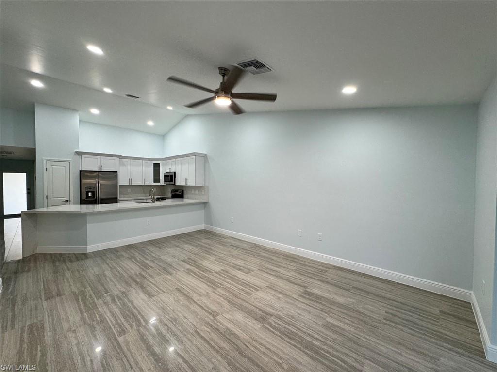 168 Pullman St Property Photo 8
